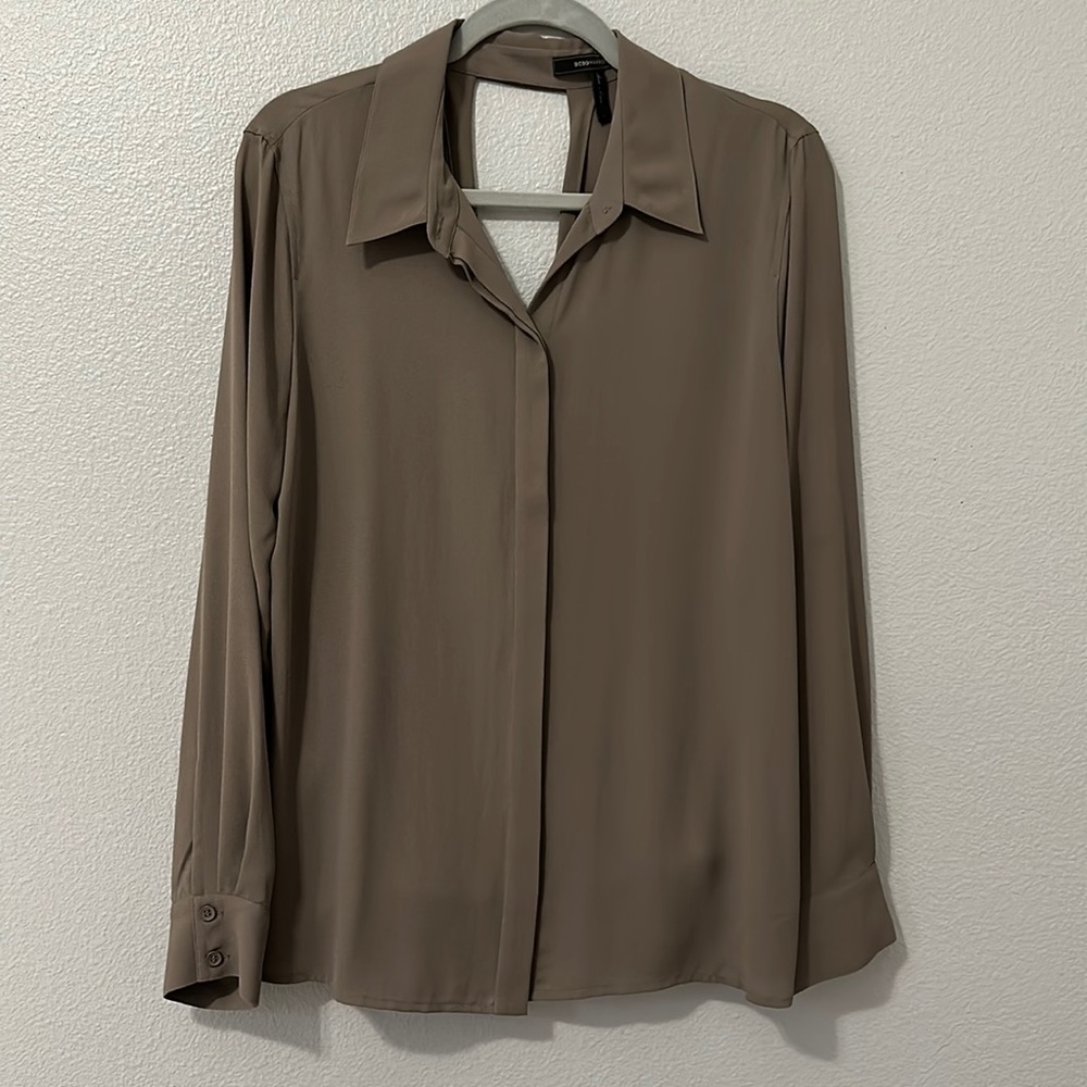 Women’s shirt